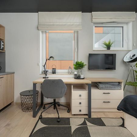 Trendy Studios With Home Office Near Wroclaw Main Station By Noclegi Renters Exteriör bild
