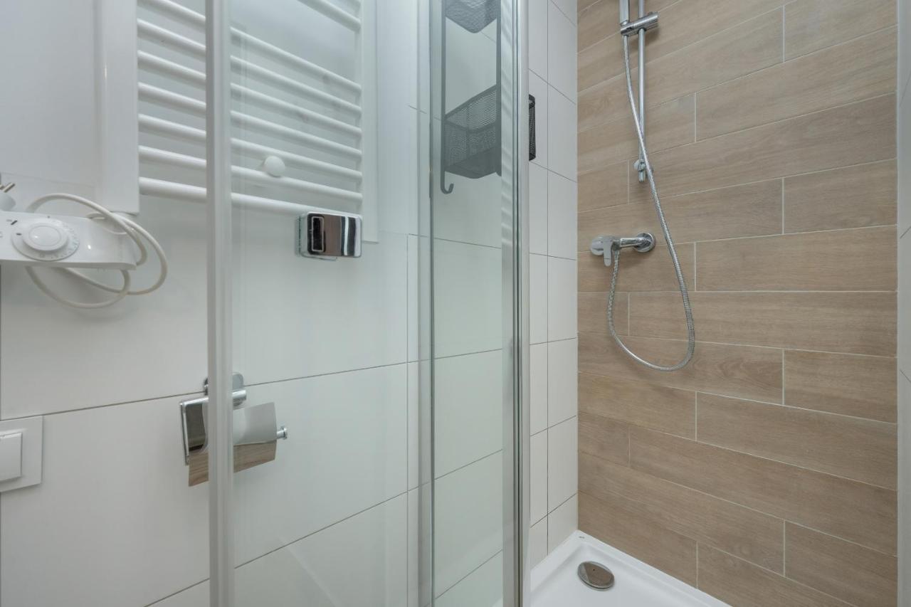 Trendy Studios With Home Office Near Wroclaw Main Station By Noclegi Renters Exteriör bild