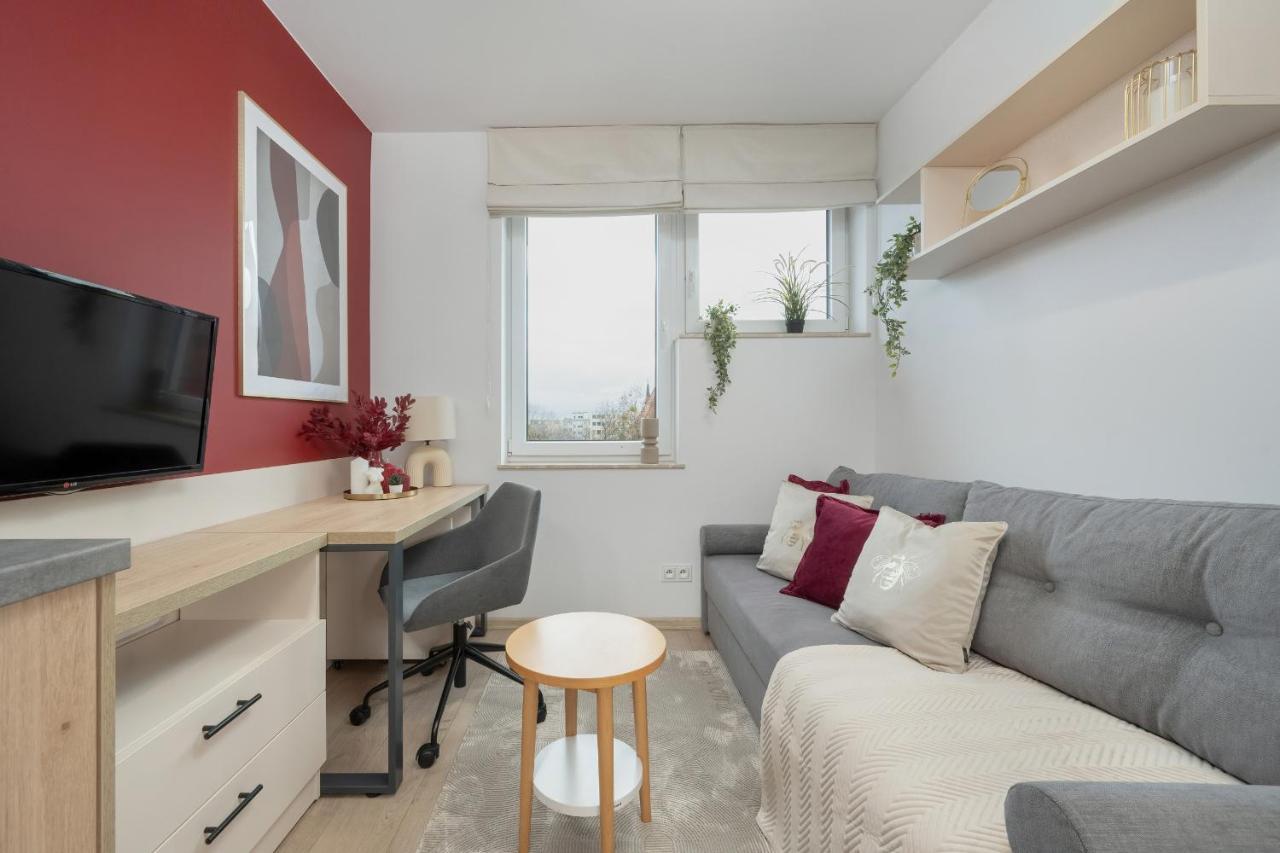 Trendy Studios With Home Office Near Wroclaw Main Station By Noclegi Renters Exteriör bild