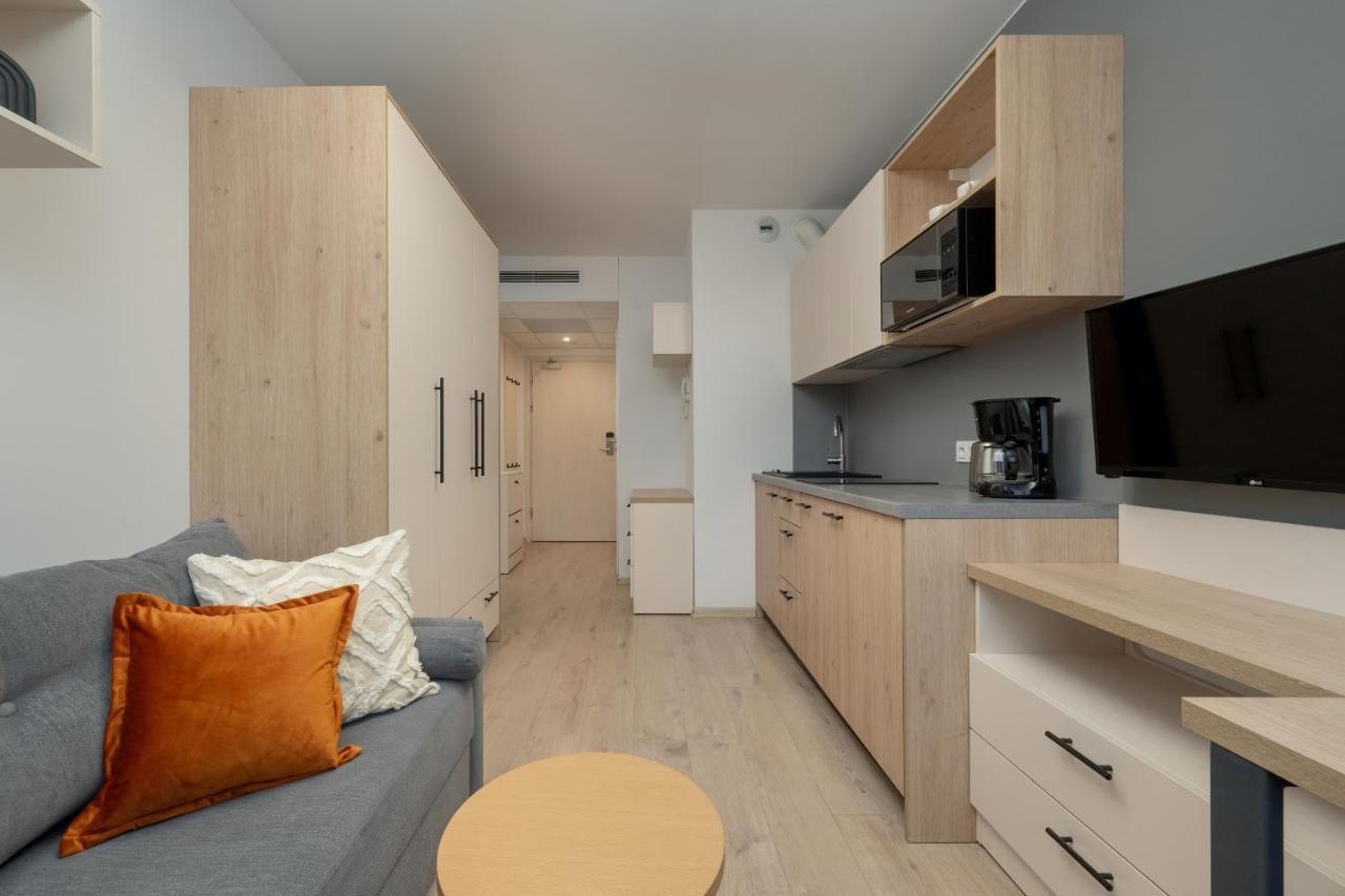 Trendy Studios With Home Office Near Wroclaw Main Station By Noclegi Renters Exteriör bild